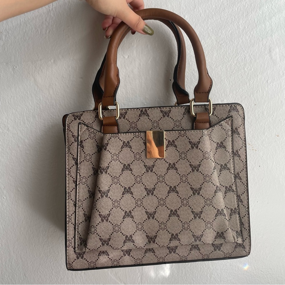Tan Purse - Cross Over Purse - Golden Accents